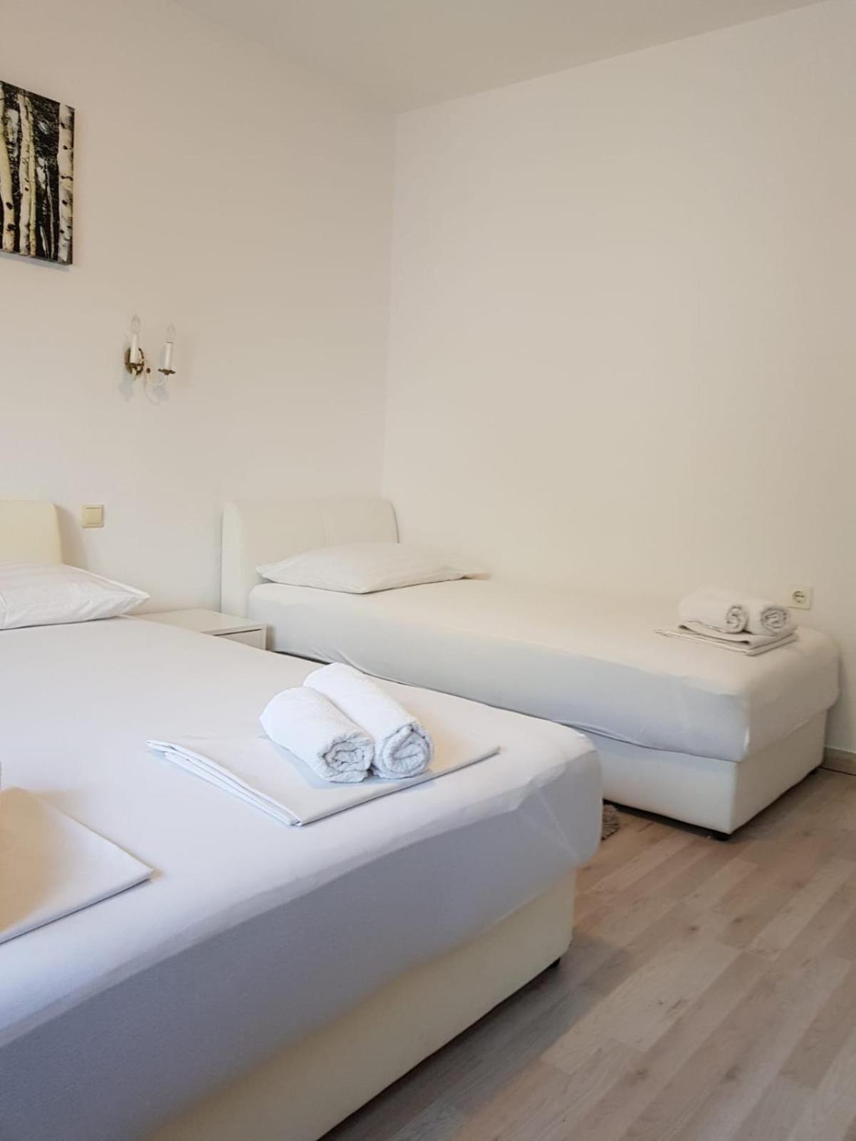 Apartmani Jureta Округ Горни Екстериор снимка