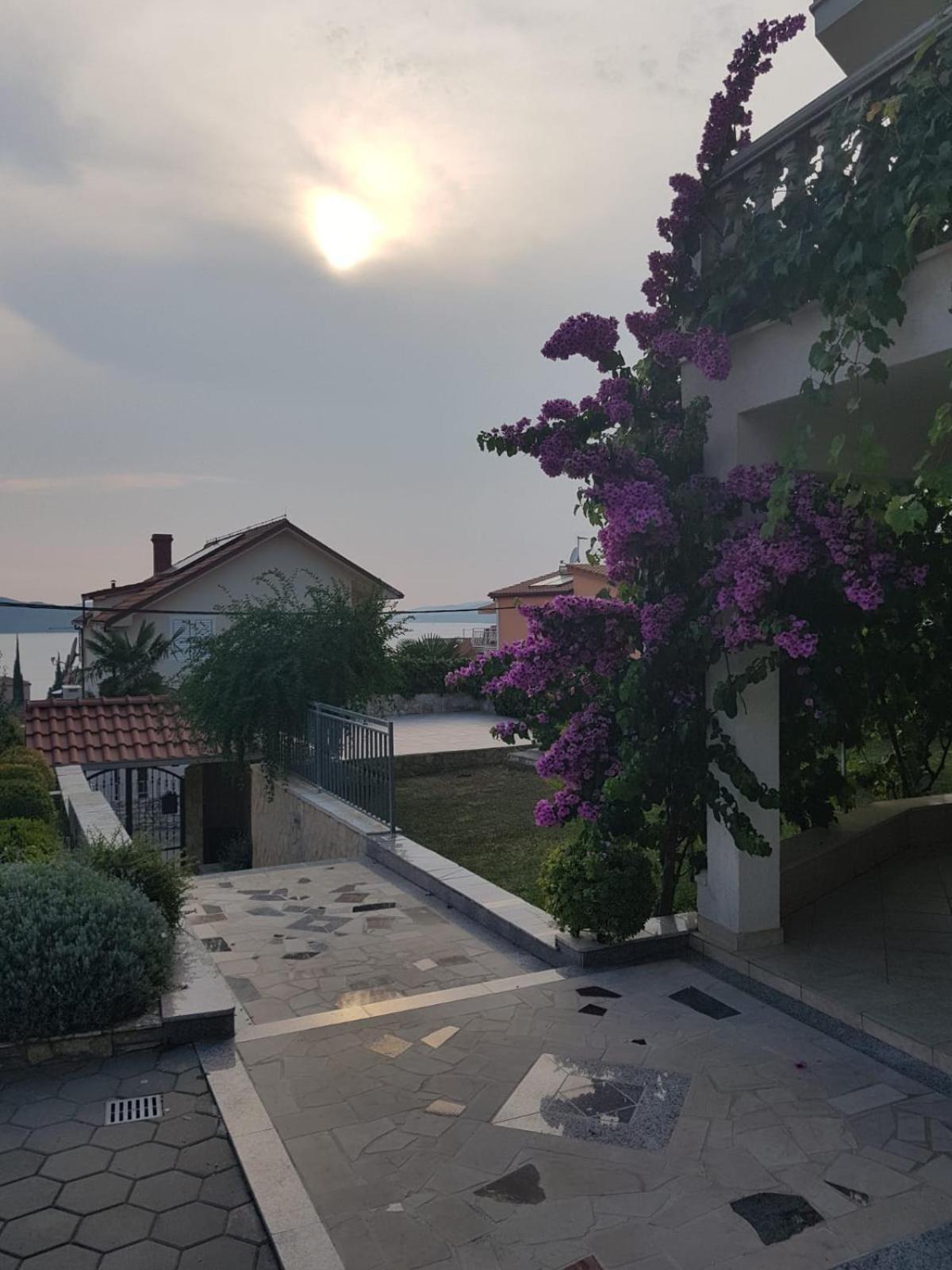 Apartmani Jureta Округ Горни Екстериор снимка